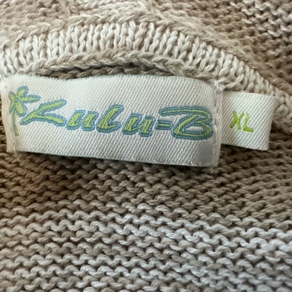 Cozy Beige Striped Hooded Tunic 🌴☀️ - Picture 7 of 11